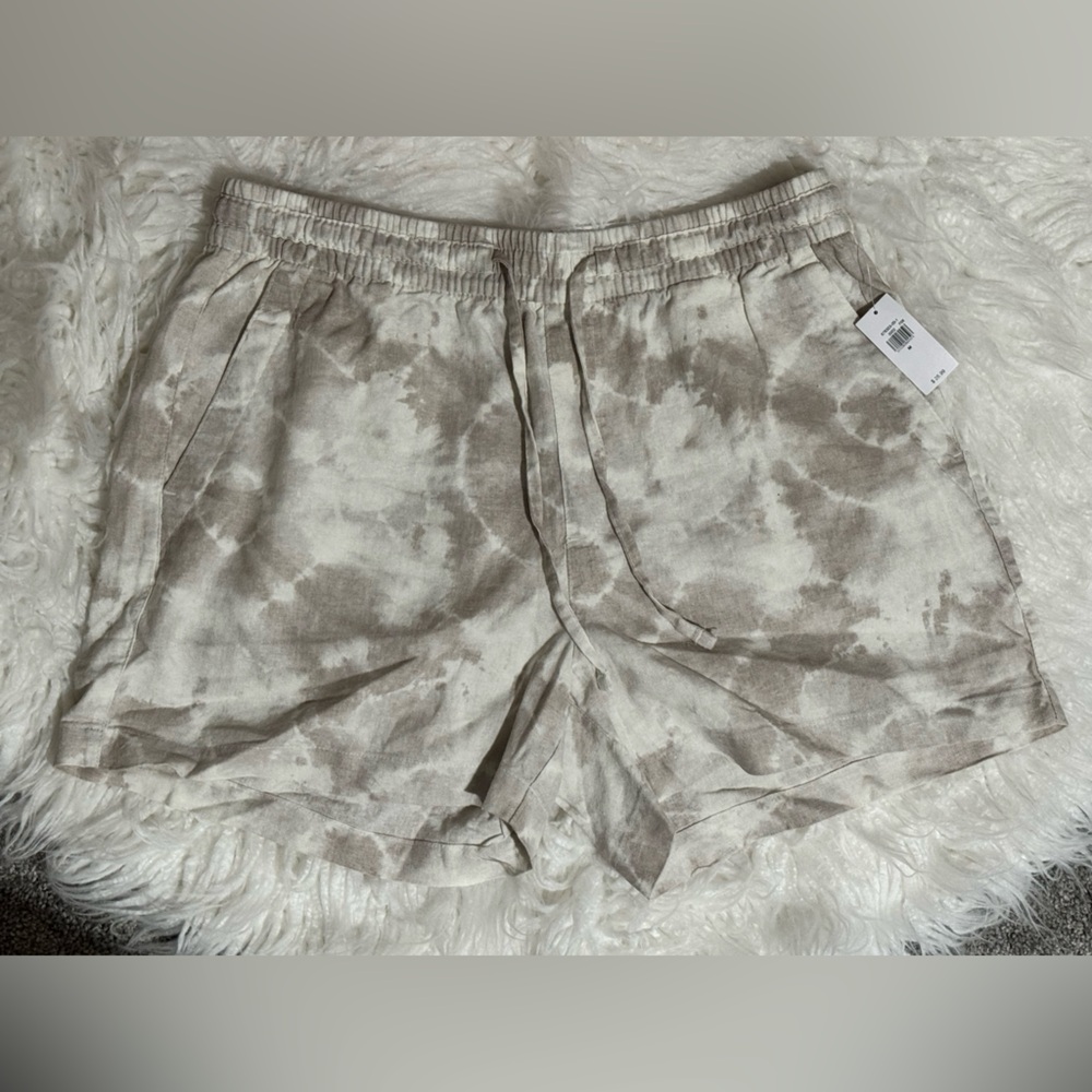 Old Navy High Waist Tie-Dye Shorts - Gray and Cream